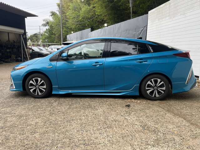 トヨタ プリウスＰＨＶ １．８ Ｓ ナビパッケージ H29年 (関東) 99