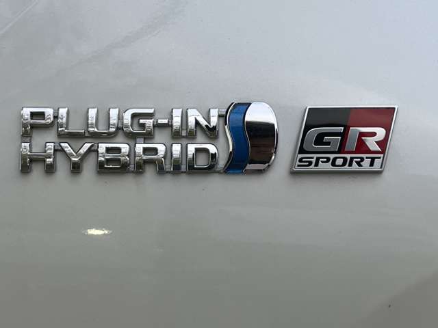 トヨタ プリウスＰＨＶ １．８ Ｓ ナビパッケージ ＧＲ スポーツ H29年 (関東) 99