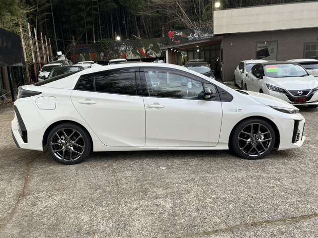 トヨタ プリウスＰＨＶ １．８ Ｓ ナビパッケージ ＧＲ スポーツ H29年 (関東) 99