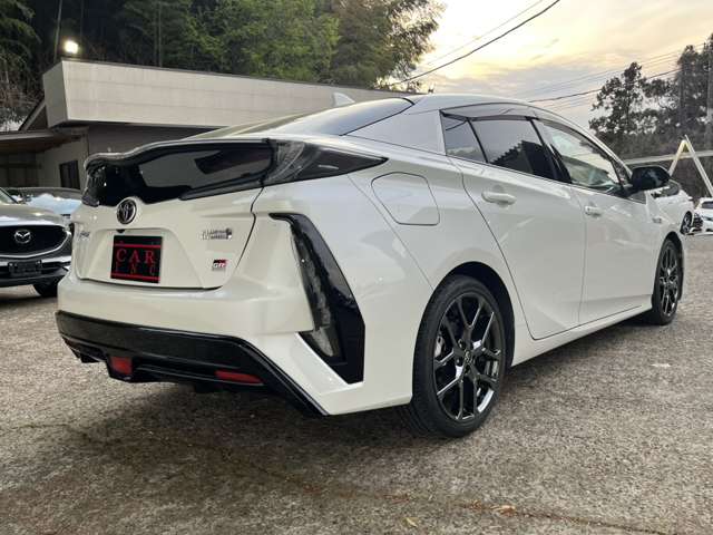 トヨタ プリウスＰＨＶ １．８ Ｓ ナビパッケージ ＧＲ スポーツ H29年 (関東) 99