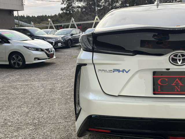 トヨタ プリウスＰＨＶ １．８ Ｓ ナビパッケージ ＧＲ スポーツ H29年 (関東) 99