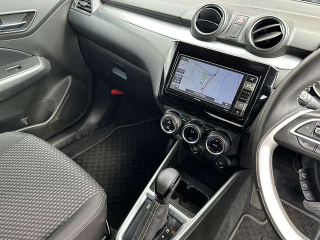 スズキ スイフト １．２ ハイブリッド ＲＳ セーフティパッケージ装着車 R1年 (関東) 99