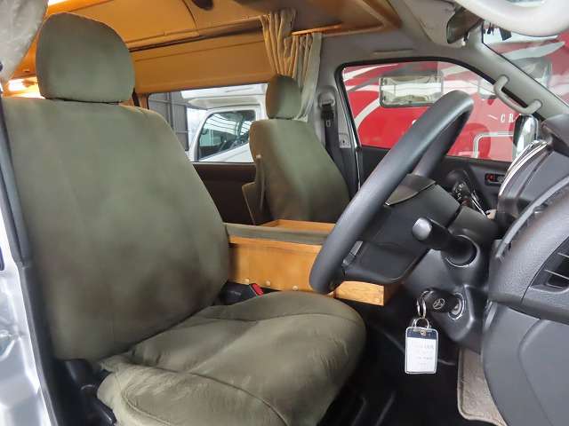 トヨタ ハイエースバン キャンピングカー R2年 () 99