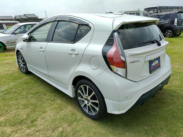 トヨタ アクア １．５ Ｓ H26年 (関東) 99
