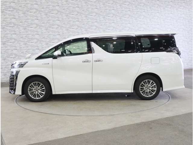 トヨタ ヴェルファイア　ハイブリッド ハイブリッド ２．５ ＺＲ Ｅ－ＦＯＵＲ ４ＷＤ H30年 (関東) 99