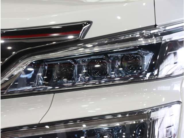 トヨタ ヴェルファイア　ハイブリッド ハイブリッド ２．５ ＺＲ Ｅ－ＦＯＵＲ ４ＷＤ H30年 (関東) 99