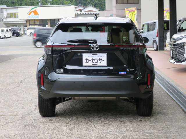 トヨタ ヤリスクロス　ハイブリッド １．５ ハイブリッド Ｚ Ｅ－ＦＯＵＲ ４ＷＤ R7年 (甲信越・北陸) 99