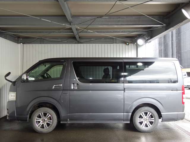 トヨタ ハイエースバン ３．０ マルチロールトランスポーター タイプＩＩ ロング ディーゼルターボ ４ＷＤ H23年 () 99