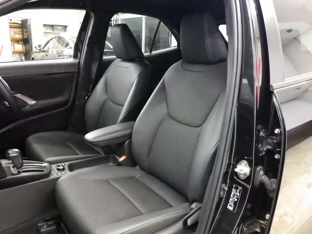 トヨタ ヤリスクロス　ハイブリッド １．５ ハイブリッド Ｚ Ｅ－ＦＯＵＲ ４ＷＤ R7年 () 99