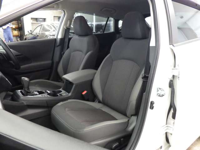 スバル インプレッサ　ハイブリッド ２．０ ＳＴ－Ｈ ４ＷＤ R5年 () 99