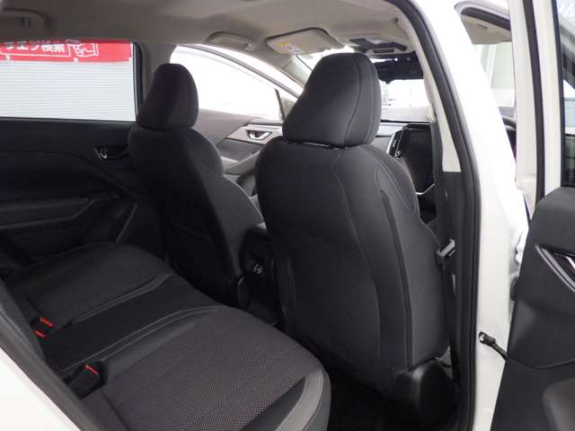スバル インプレッサ　ハイブリッド ２．０ ＳＴ－Ｈ ４ＷＤ R5年 () 99