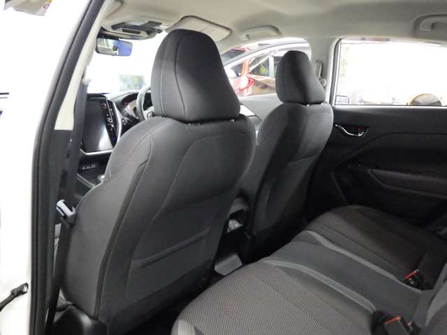 スバル インプレッサ　ハイブリッド ２．０ ＳＴ－Ｈ ４ＷＤ R5年 () 99
