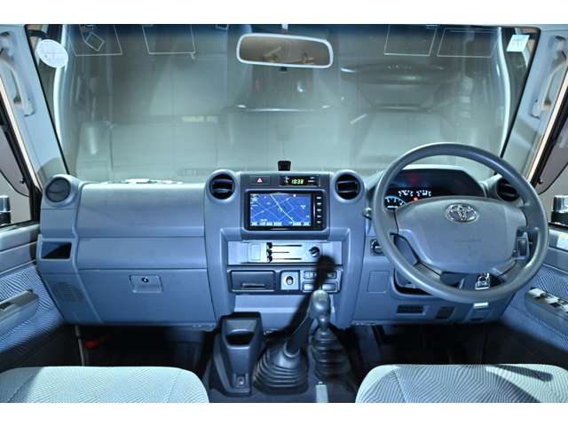 トヨタ ランドクルーザーバン ４．０ ４ＷＤ H27年 () 99