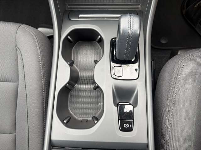 ボルボ ＸＣ４０ Ｂ４　モメンタム R2年 (関東) 99