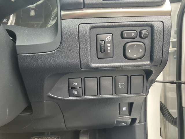 レクサス ＣＴ２００ｈ バージョンＣ H30年 (近畿) 99