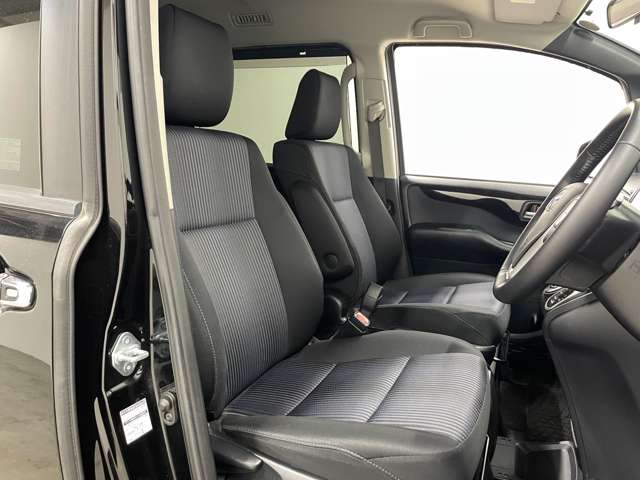 トヨタ ヴォクシー ２．０ ＺＳ H26年 (近畿) 99