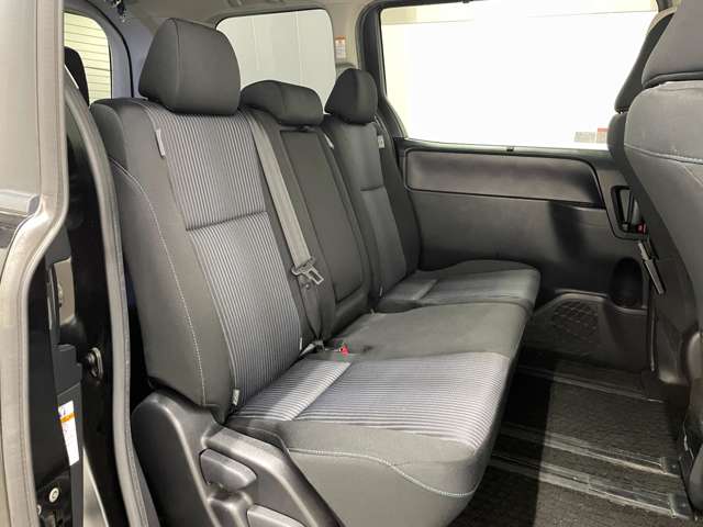トヨタ ヴォクシー ２．０ ＺＳ H26年 (近畿) 99