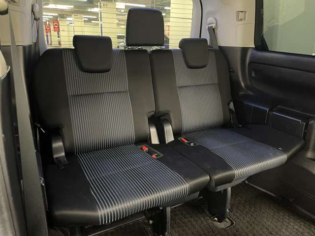 トヨタ ヴォクシー ２．０ ＺＳ H26年 (近畿) 99