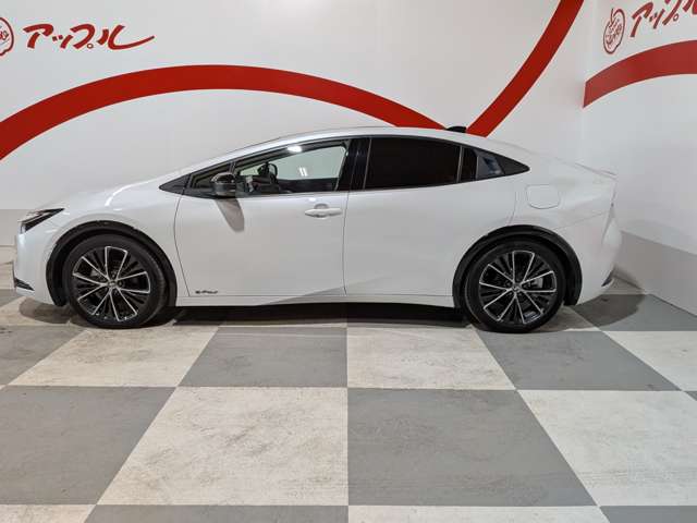 トヨタ プリウス ２．０ Ｚ Ｅ－ＦＯＵＲ ４ＷＤ R5年 () 99