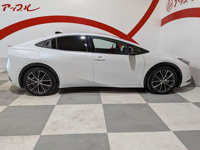 トヨタ プリウス ２．０ Ｚ Ｅ－ＦＯＵＲ ４ＷＤ R5年 () 99