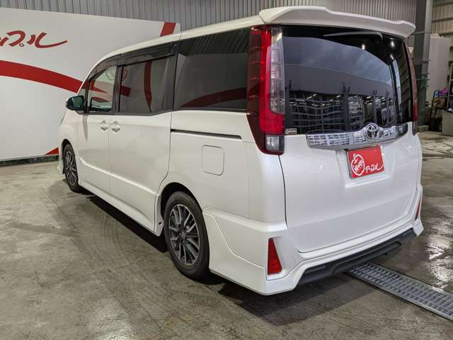 トヨタ ノア ２．０ ＳＩ ４ＷＤ H26年 () 99