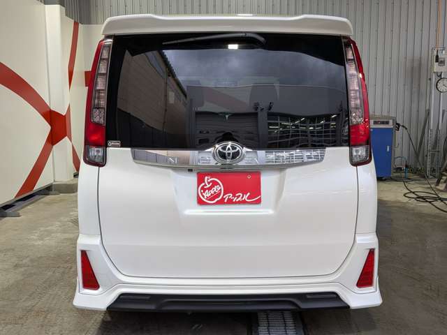 トヨタ ノア ２．０ ＳＩ ４ＷＤ H26年 () 99
