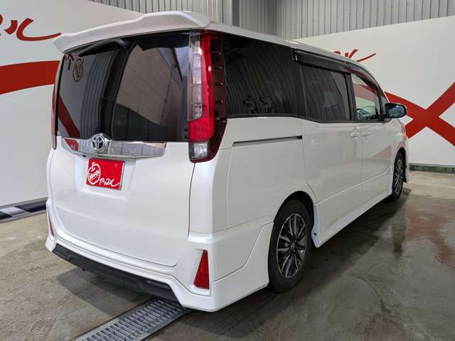 トヨタ ノア ２．０ ＳＩ ４ＷＤ H26年 () 99