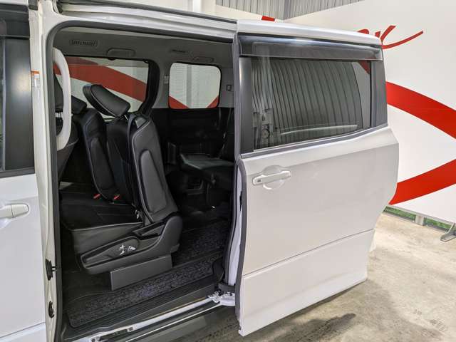 トヨタ ノア ２．０ ＳＩ ４ＷＤ H26年 () 99