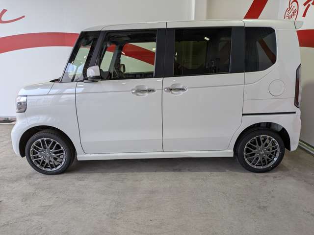 ホンダ Ｎ　ＢＯＸ カスタム ６６０ ターボ ４ＷＤ R8年 (東北) 99