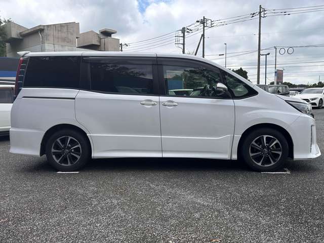 トヨタ ノア ２．０ ＳＩ H29年 () 99