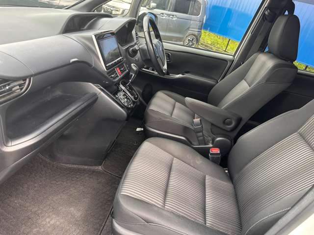 トヨタ ノア ２．０ ＳＩ H29年 () 99