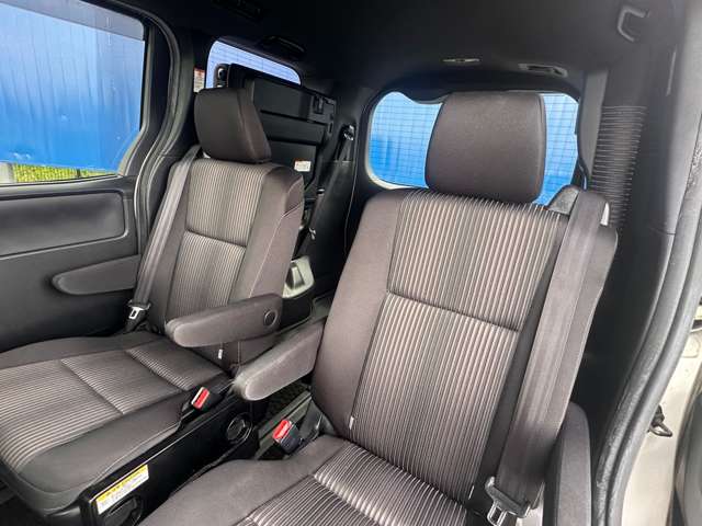 トヨタ ノア ２．０ ＳＩ H29年 () 99