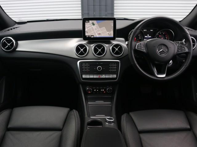 メルセデスベンツ ＧＬＡクラス ＧＬＡ２２０ ４マチック ４ＷＤ R2年 (近畿) 99