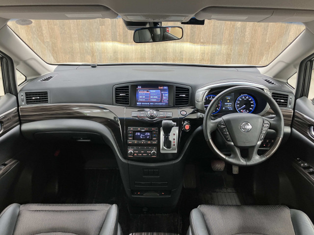 日産 エルグランド ２．５ ２５０ハイウェイスターＳ アーバンクロム R2年 (近畿) 99