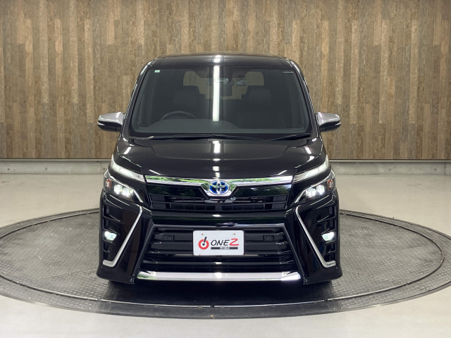 トヨタ ヴォクシー １．８ ハイブリッド ＺＳ 煌ＩＩＩ R3年 (近畿) 99