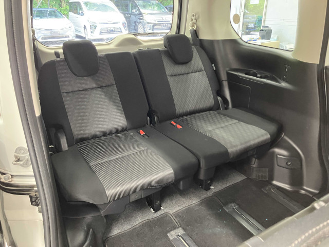 日産 セレナ １．２ Ｅ－ＰＯＷＥＲ ハイウェイスター Ｖ R1年 (近畿) 99