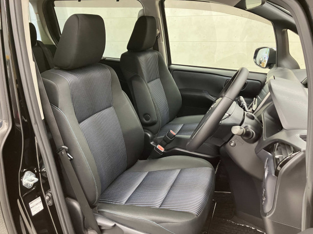 トヨタ ヴォクシー ２．０ ＺＳ 煌ＩＩ H28年 (近畿) 99