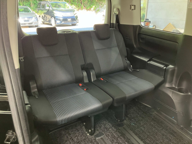 トヨタ ヴォクシー ２．０ ＺＳ 煌ＩＩ H28年 (近畿) 99