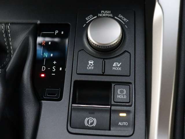 レクサス ＮＸ３００ｈ Ｉパッケージ H29年 () 99