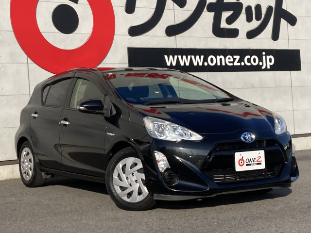 トヨタ アクア １．５ Ｓ スタイルブラック H29年 (四国) 99