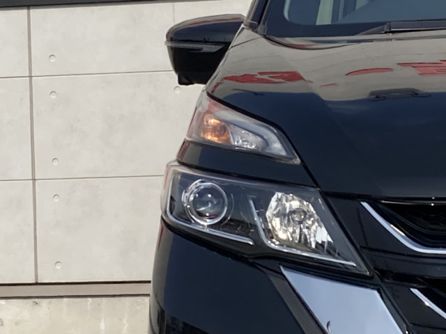 日産 セレナ ２．０ ハイウェイスター H28年 (四国) 99