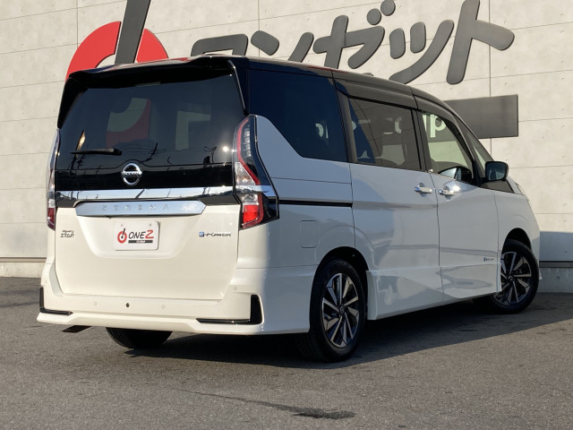 日産 セレナ １．２ Ｅ－ＰＯＷＥＲ ハイウェイスター Ｖ R4年 (四国) 99