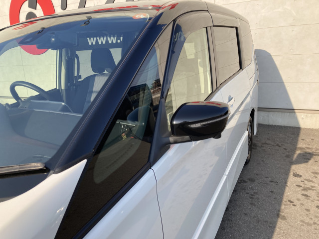 日産 セレナ １．２ Ｅ－ＰＯＷＥＲ ハイウェイスター Ｖ R4年 (四国) 99