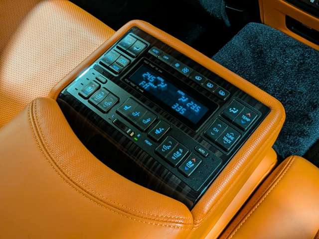 レクサス ＬＳハイブリッド ６００Ｈ バージョンＬ ４ＷＤ H25年 (関東) 99
