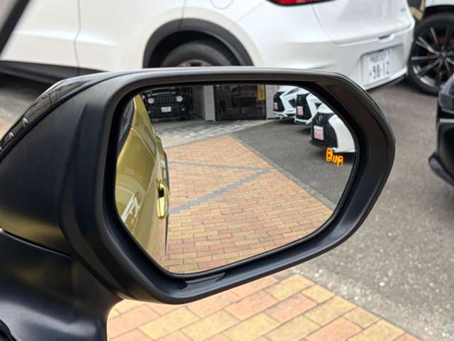 トヨタ ヤリスクロス　ハイブリッド １．５ ハイブリッド Ｚ Ｅ－ＦＯＵＲ ４ＷＤ R2年 () 99
