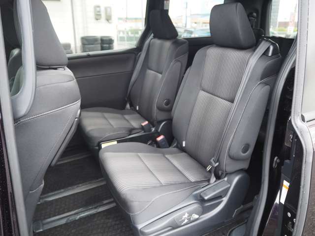 トヨタ ヴォクシー ２．０ ＺＳ H29年 () 99