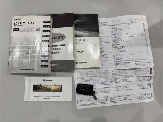 トヨタ ヴォクシー ２．０ ＺＳ H29年 () 99