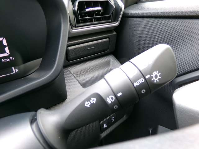 ダイハツ ロッキー １．０ プレミアム Ｇ ４ＷＤ R8年 () 99