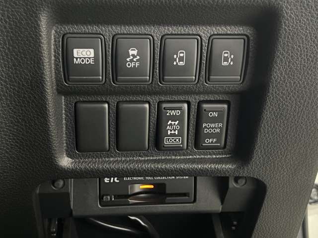 日産 エルグランド ２．５ ２５０ハイウェイスター アーバンクロム ４ＷＤ H24年 (関東) 99