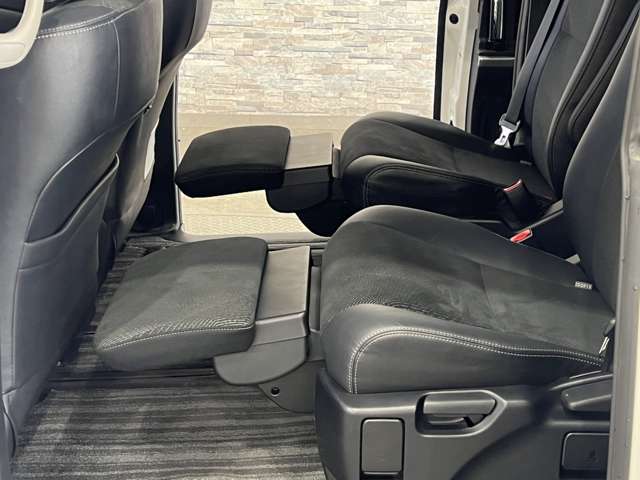 トヨタ エスティマ ２．４ アエラス プレミアム エディション H28年 (関東) 99